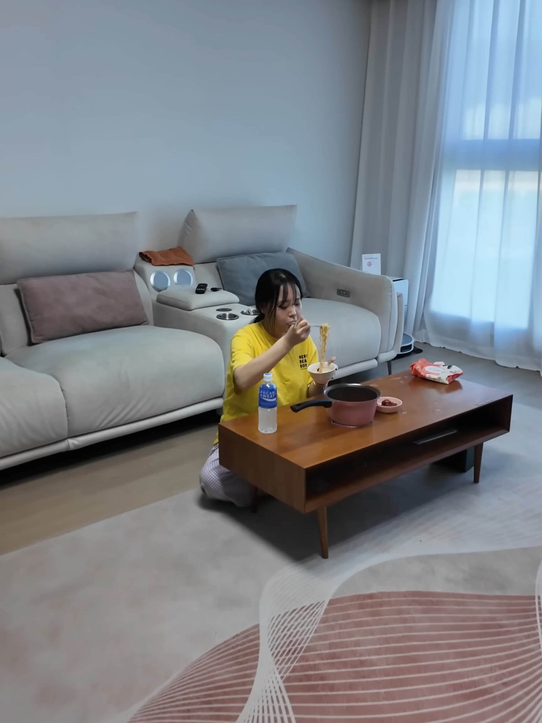 라면 한입만 먹으려다 생긴일..;;