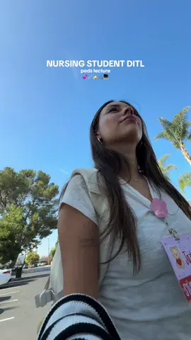 literally feel so unmotivated compared to last term!! #nursingstudent #nursingschool #diml #Vlog #peds @BURGA @Hydrapeak @Princess Polly @Nike @Brandy Melville @Saie