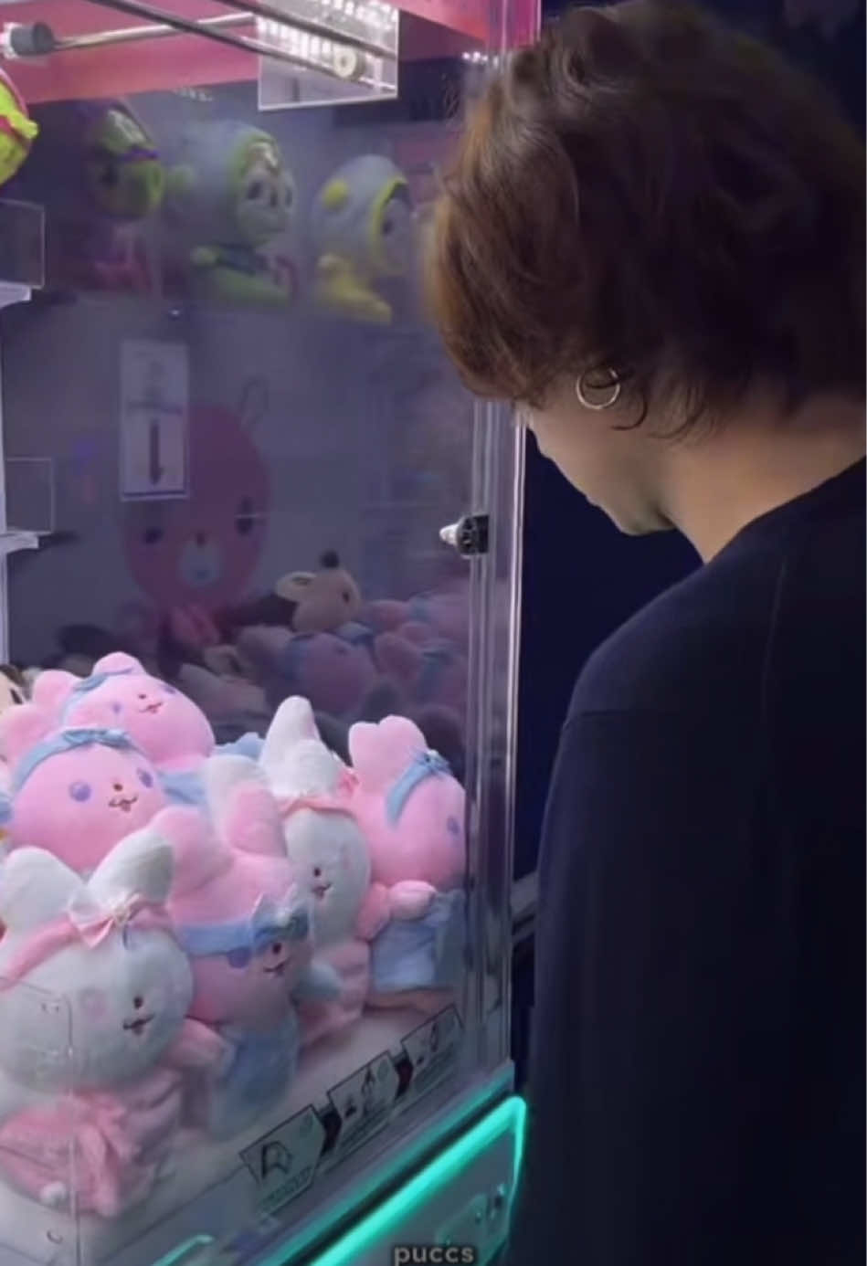 date namin guys, bigay nyo na saakin ‘to 😛 (kuha dw sya ng tatlo para i love you 🥰) salamat sa date na by group @zild!! 😘💕 @Blaster Silonga @Unique Salonga @Oajdab  #ivos #ivofspades #zild #fyp #foryoupage 