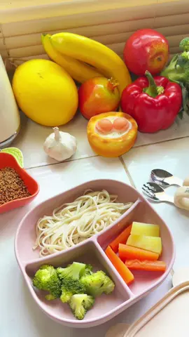 📌รู้ไหมคะ… ถ้วยอาหารก็มีผลต่อพฤติกรรมการกินของลูก ถ้วยซิลิโคนก้นดูด “แบบมีช่องแยก” ช่วยให้ลูกได้เรียนรู้รสชาติอาหารแต่ละชนิด แม่ก็จัดมื้อครบ 5 หมู่ได้ง่าย 🍠🥦🥚 ก้นดูดแน่น ฝาปิดสนิท วัสดุฟู้ดเกรดปลอดภัย 100% เพราะมื้อของลูก… ควรเริ่มจากสิ่งที่มั่นใจที่สุด 💕 #ถ้วยก้นดูด #ถ้วยใส่อาหารเด็ก #ถ้วยซิลิโคนก้นดูด #ถ้วยใส่อาหาร #จานซิลิโคนเด็ก จานซิลิโคนก้นดูด