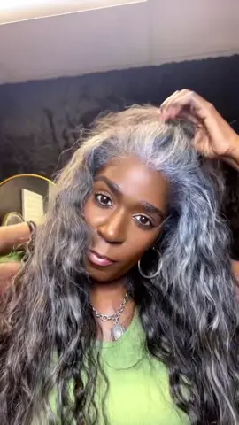 ዋጋ 2500 ለማዘዝ ይደውሉ 📞0960 675301 ሁሉም ክልል ከተሞች ላይ ያገኙናል#gray_hair #herbal_gray_hair_spray #foryoupage  #ሽበትማጥፊያ #growmyaccount 