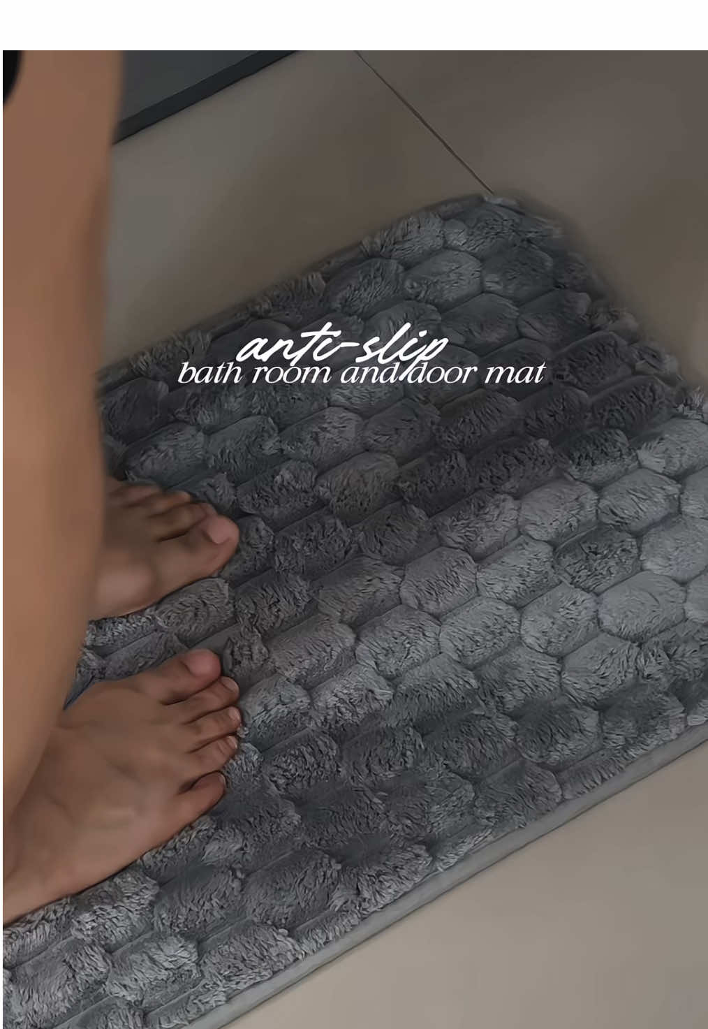 affodable anti-slip bath room and door mat from tiktokshop! ✨ #mat #rug #doormat #bathroommat #doormats 