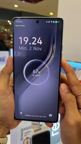 Ketika detail kecil jadi pembeda besar — lampu indikator Camon 40: terang saat momen penting #TECNOIndonesia #Camon40Series #Camon40 #TECNOJawatimur #TECNOPromotor 