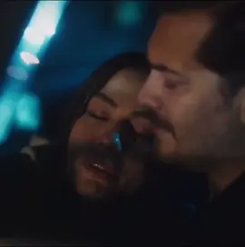 Ne güzel gülior 🤭 #tiktokviral #viralvideo #fyppage #fyppppppppppppppp #esrefruya