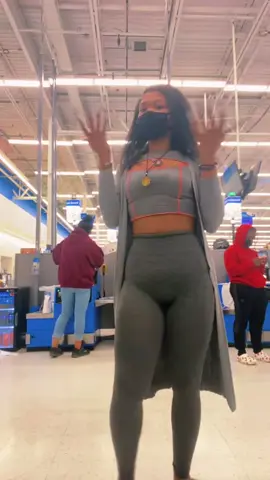 How she see me from her phone tho ?