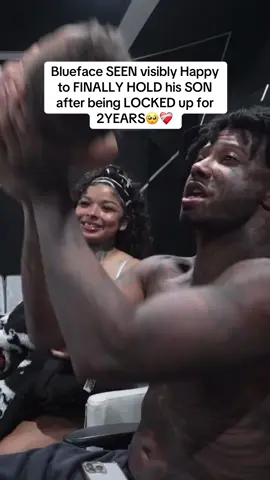 Blueface seen visibly happy to finally hold his son after being locked up for 2Years🥺❤️‍🩹#blueface #chriseanrock #ddg #streamer 