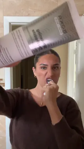 healthy toothpaste + whitening?!?! #toothpaste #whitening #oralhealth #fyp 