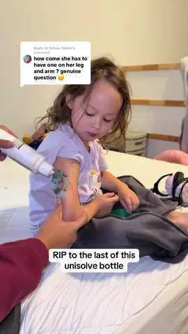 Replying to @Kelsey Salem the glucose monitor and insulin pump are two small devices that have different functions but are both equally important in managing her T1D 💙 and usually her cgm is not this difficult to take off! #type1diabetes #diabetic #diabetesawareness #t1d #type1 