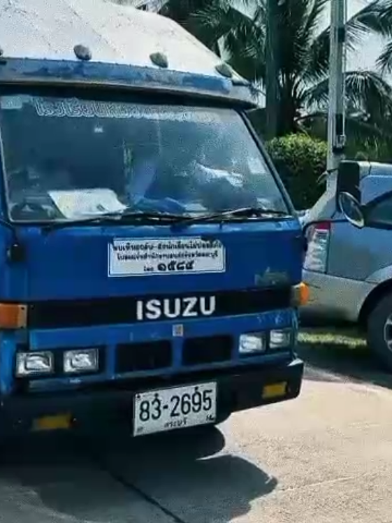 อาจารย์ สกล ไม่เปลี่ยนใจ! รร.หมอนทองวิทยา ใช้ “รถขนฝัน” พาแข่งรอบตัดเชือกฟุตบอล 7 สีที่ “ศุภชลาศัย” สนามกีฬาแห่งชาติเหมือนเดิม มีรถบัสทั้งหมด11คัน ให้กองเชียร์นั่งตามเชียร์ถึงขอบสนาม ที่นี่บางน้ำเปรี้ยวรายงาน #หมอนทองวิทยา #ฟุตบอล7สี #รถขนฝัน #หมอนทอง  #ฟีดดดシ 