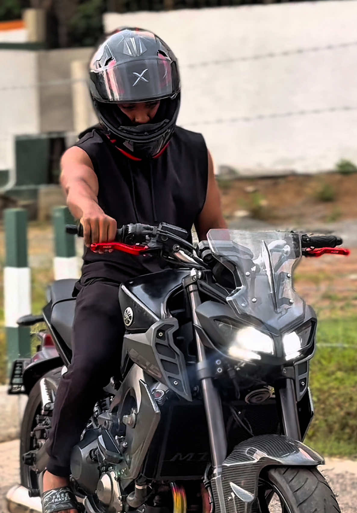 Welcome home my new MT-09 boy! 🖤 #CapCut #fyp #srilankan_tik_tok🇱🇰 #yamahamt09 #bikelover 