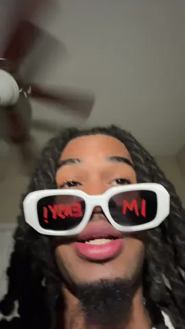 if you walk past and you smell good my pants already fell off #fypシ #viral 