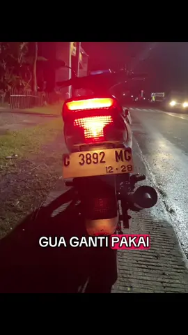 Bahan gantengmu bolo #fyptiktok #cinematic #twostroke #capcut #fizr #fizr_2stroke #fizrmodifikasi #fizrsunmorry #jjcapcut 