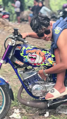 Sopo seng wingi mangkat acara pit ee garing”🙂‍↔️😩#teampedot135cc #teambledos135 #rxkingbulldog #teankprepetracing #kingbluestyle💙 