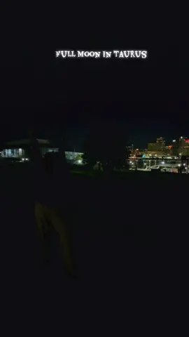 #fullmoonritual #beaverfullmoon #superfullmoon  The beautiful red full moon was taken by Marco Rasi photographer 