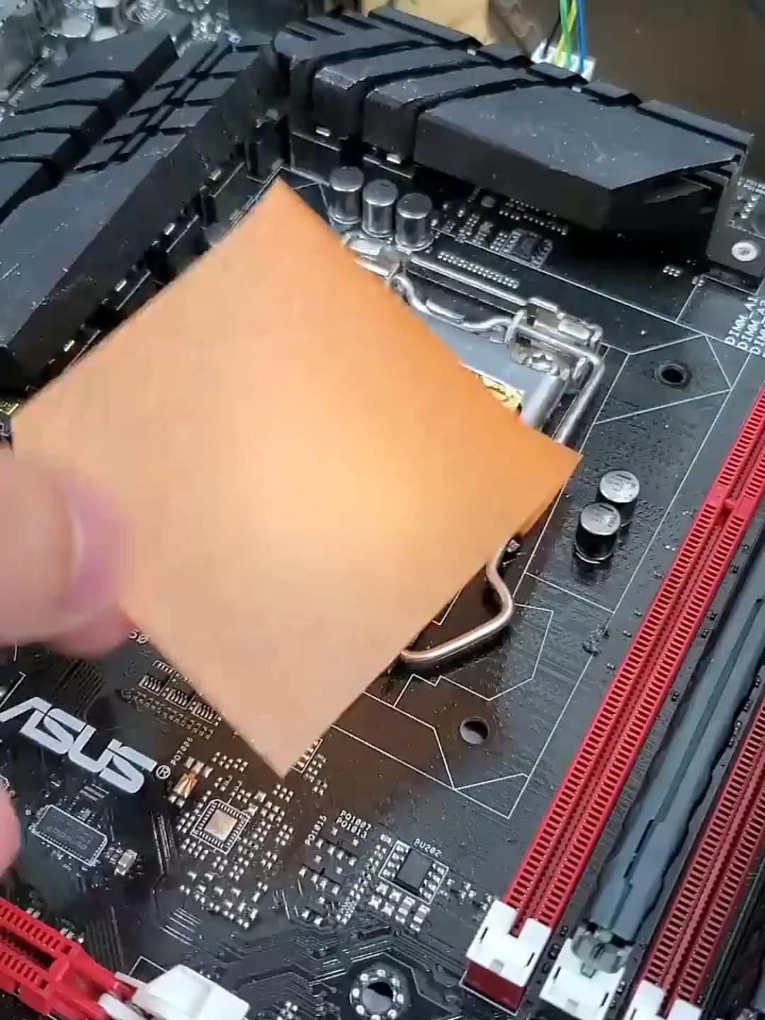 я попробую использовать листовое золото для охлаждения процессора.#ryzen #сборкаигровогопк #сборкапк #сборкакомпьютера