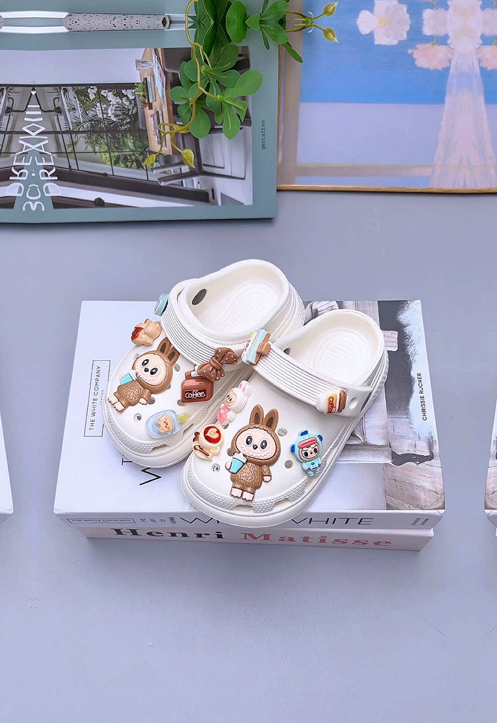 Dép Sục Bé Gái Nhẹ 4cm gắn sticker 3D dễ thương. #depsucchobe #deptreem #lonashop 