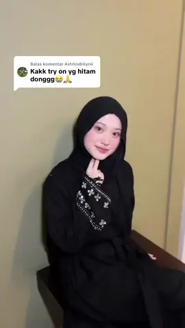 Membalas @Astriindriiynii ka @wynne aqila pake PRILLY BLACK 😍 cakep banget ya #abaya #abayarawis #abayaznbgallery #abayaindonesia 
