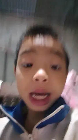 em bảo tôi không có tiền yêu em à #xuhuong 