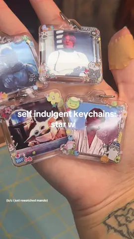 A little side project for myself!!!~ i accidentally recorded all my clips in slomo and had to delete all of them except these… o_O more vigilante/dc keychains on my depop in the near future 👻👻 #lukeskywalker #mandalorian #starwars #xyzbca #fyp 