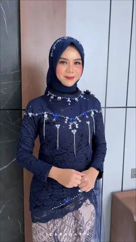 Kebaya Zenia mau dilihat dari mana aja emang cakep 🥰😍 #OOTD #kebaya #trending #fyp #viral 