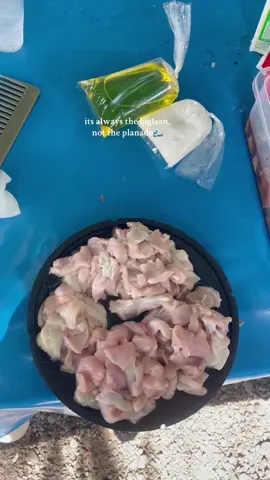 @yourcutieboy_zok on ig @Ms. A @who'sru? @Charmae Israel 