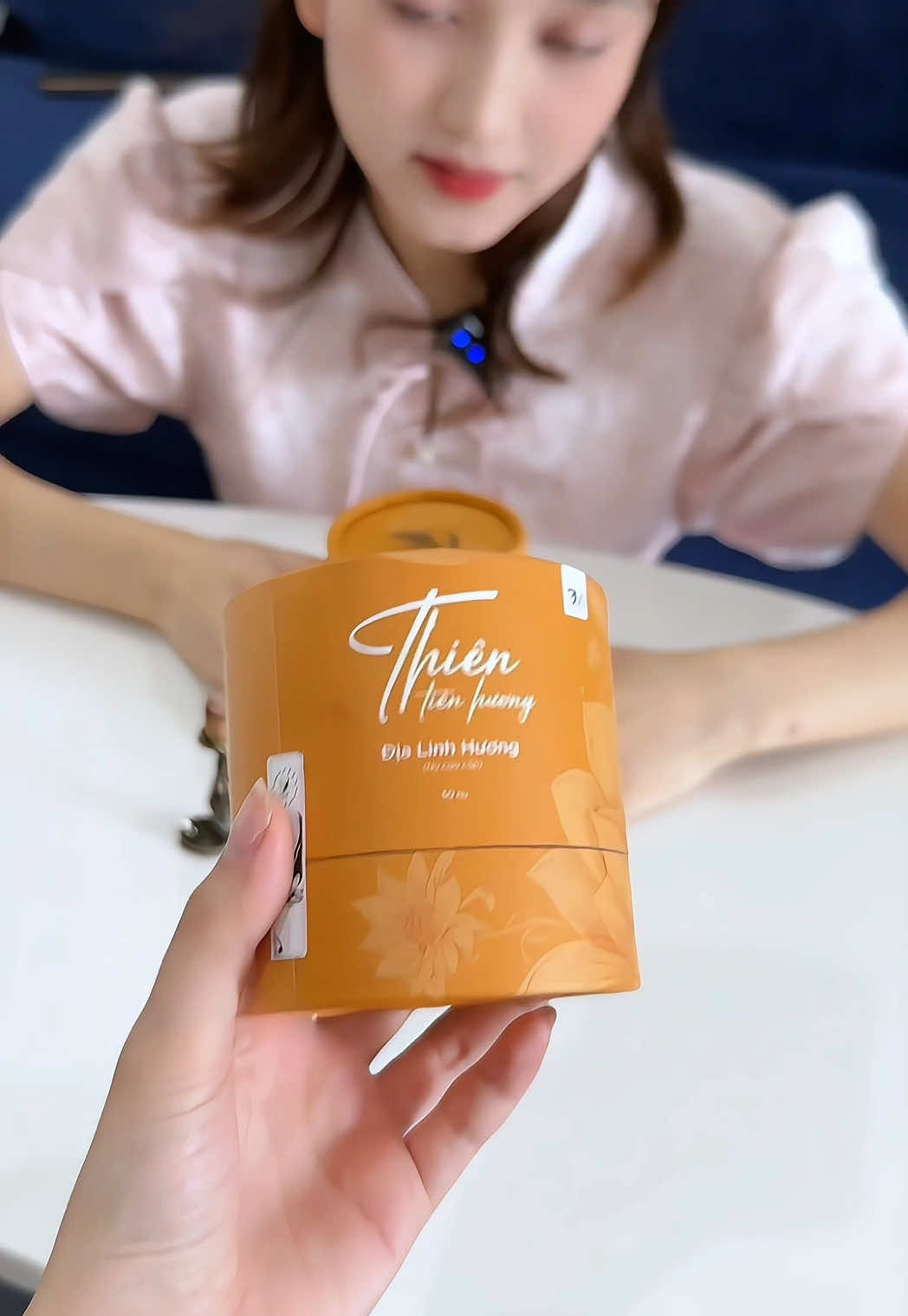 #nugo #nhangsach #huongthien #xuhuong #chianhnhacua 