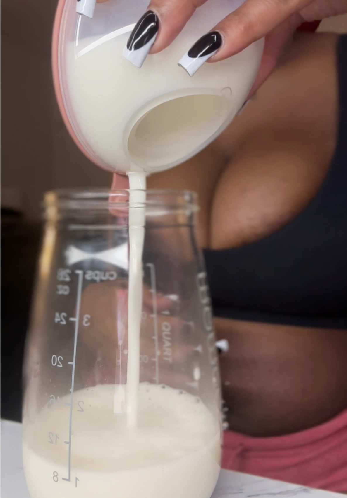 Alright ladies and gents my 3 months of maternity leave have come to an end🥹🤏🏾.. back to work I go #exclusivelypumping #pumpandpourwithme 