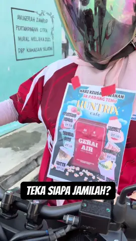 🌞 Panas terik, tekak pun kering? Jom singgah ke Gerai Air Sejuk SK Padang Temu! 🧊 Dari air float, air balang berwarna-warni sampai air viral — semua ada! Harga murid, rasa luar biasa! 😋 #HariKeusahawanan #GeraiAirSKPT #JomSupport