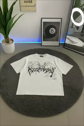 Gue yakin kalian blum pernah liat tshirt boxy sekeren ini😎😍  #OOTD#outfitideas#fyp#outfitinspiration#bajuoversize#tshirt 