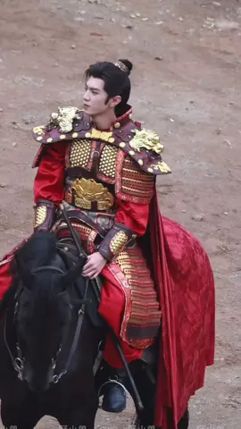 ม้าตัวนี้บังคับยาก!!!  ดีนะคุณเฉินมีทักษะในการขี่ม้า #เฉินเจ๋อหย่วน #陈哲远chenzheyuan 