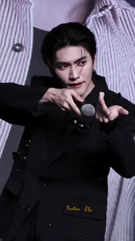 I have caught you, my prey #bossnoeul #bosschaikamon #bossckm 