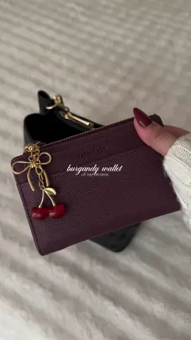 wallet with detachable card holder ✨🥀 #walletforwomen #cardwallet #cardholder #compactwallet #wallets 