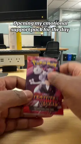 Day 5 of my MewTwo EX hunt opening my emotional support pack of the day @King_Steve086 only a few packs left 