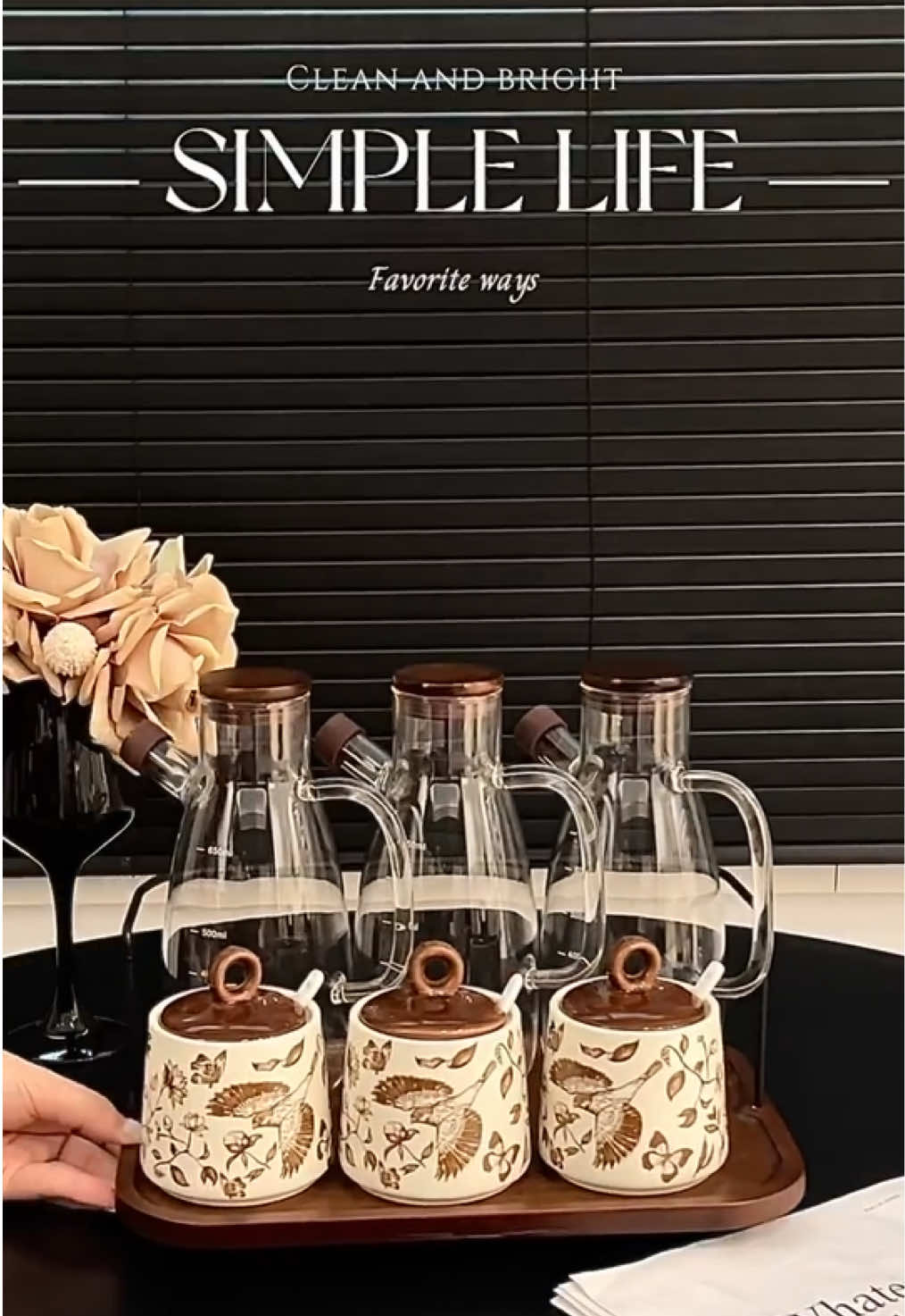 Bộ đựng gia vị gốm sứ nấu ăn có nắp và thìa kèm kệ để gia vị bàn ăn phòng bếp. Chai dầu ăn thủy tinh.#decor #trangtri #logiavi #gomsu #thuytinh  @Góc Nhà Xinh  @Góc Nhà Xinh  @Góc Nhà Xinh 