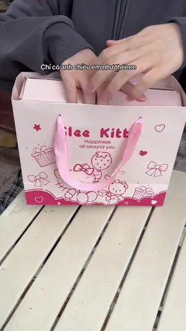 Xinhhhh #xuhuong #hellokitty #tuinu #tuideocheo #tuixach 