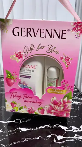 Hộp quà 20/11 dành tặng thầy cô giáo. Quá là xịn Xò nha#suatam #suatamnuochoa #suatamgervenne #hopqua #hopqua20_11  @hoang.nhung940 