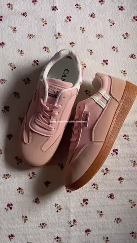 Cantik sekaliii 🤩✨ #sepatuwanita #sepatusneakers #senakerswanita #sepatupink #sneakers 