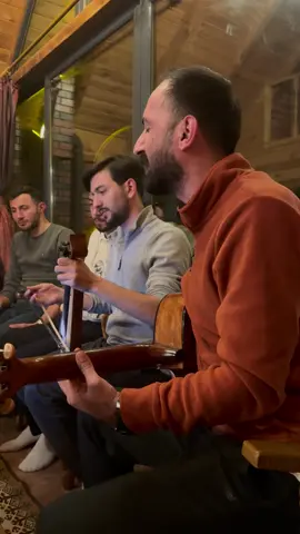 Ancak şimdi anladum..🥀 #keşfet #viralvideo #tiktokviral #karadenizşarkıları #ümitkarabiber 