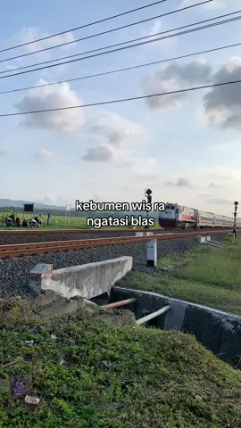 mbuh arep ngetan apa ngulon kie😓 #kebumen #sad #jawapride #fyp #masukberanda 