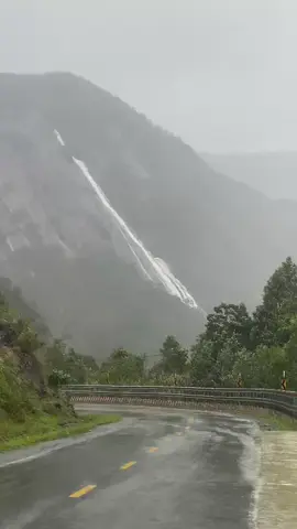 đỉn đèo khánh lê hiện tại phiêu lắm nha mấy ní #xuhuong #viewdep #nghềtàixế #đèokhanhle #canhdep 