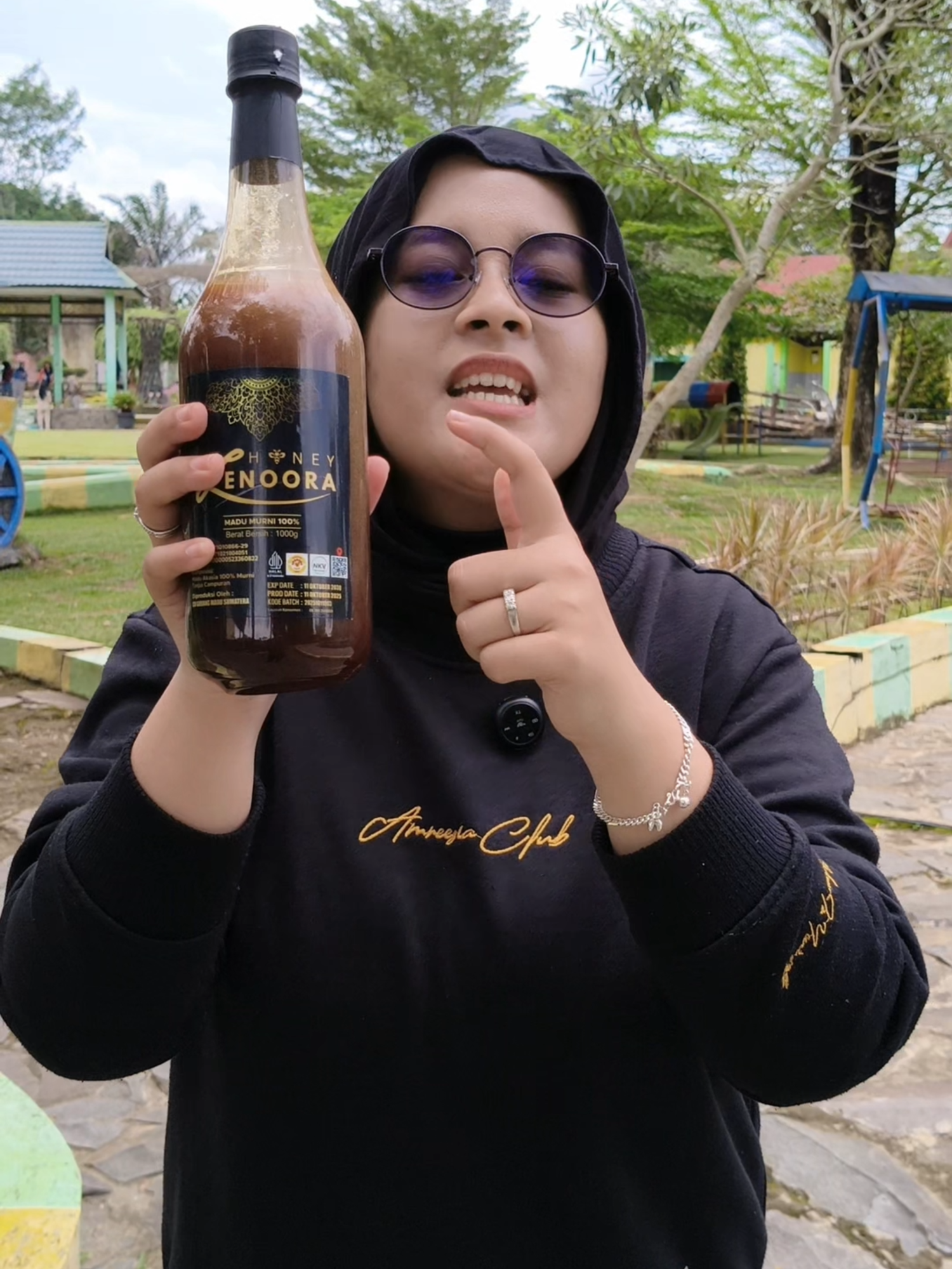 yuk rasakan manfaat dan kemurnian zenoora honey 😊 #madu #madumurni#maduasli