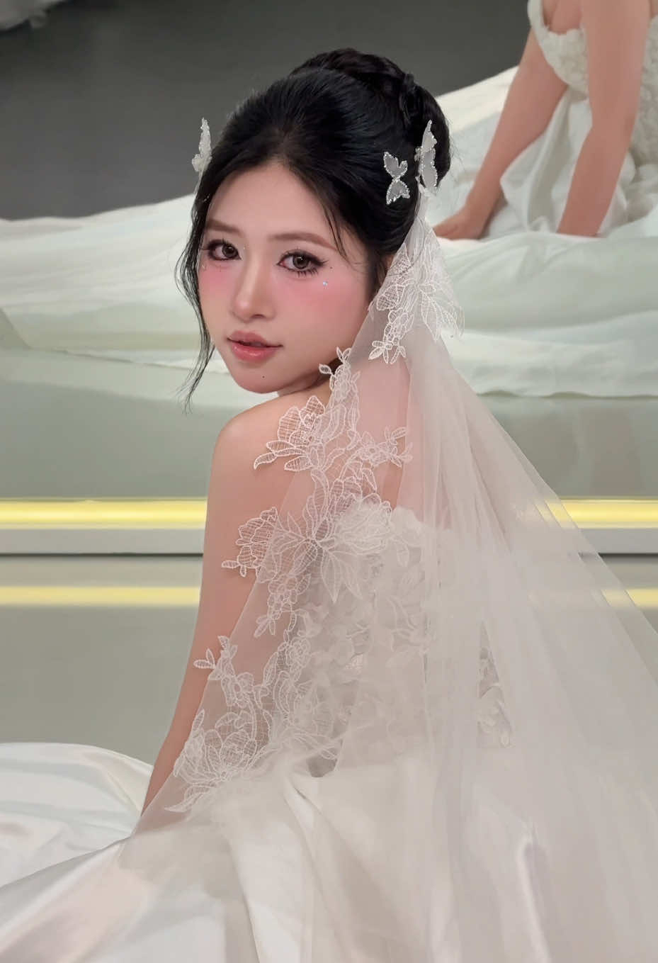 Nước mắt em lại rơi vì anh đấy #fyp #xuhuong #makeup #makeupcodau #makeupcantho 