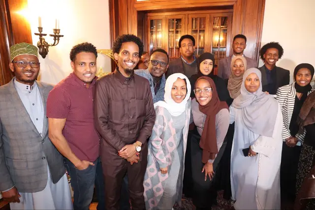 DUMAASHI  IKRAAN WALIGAA WAA BANAAN  BIXI KADHAA ORODOO WAXBARO 