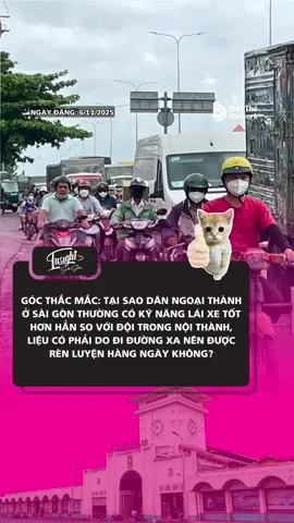 Cũng không thể phủ nhận kỹ năng lái xe thượng thừa của mấy khứa nhà ở ngoại thành được 👍 #insightsaigon #bietthenetwork #orangeagency #giaothong #laixe 
