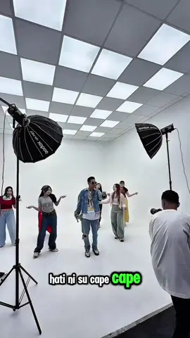 DADADA , tunggu flunya di YouTube ya teman”  . . #onchoflash #fyp #foryou #laguviral #musicvideo 