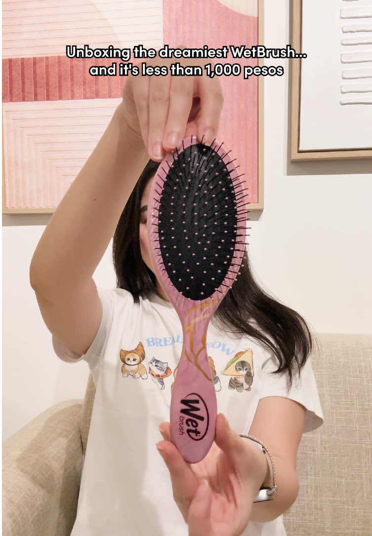 A brush this cute deserves a kiss 💋 Shop your Disney WetBrush now! #WetBrushPH #hairtok #detanglerbrush #DisneyBrush 