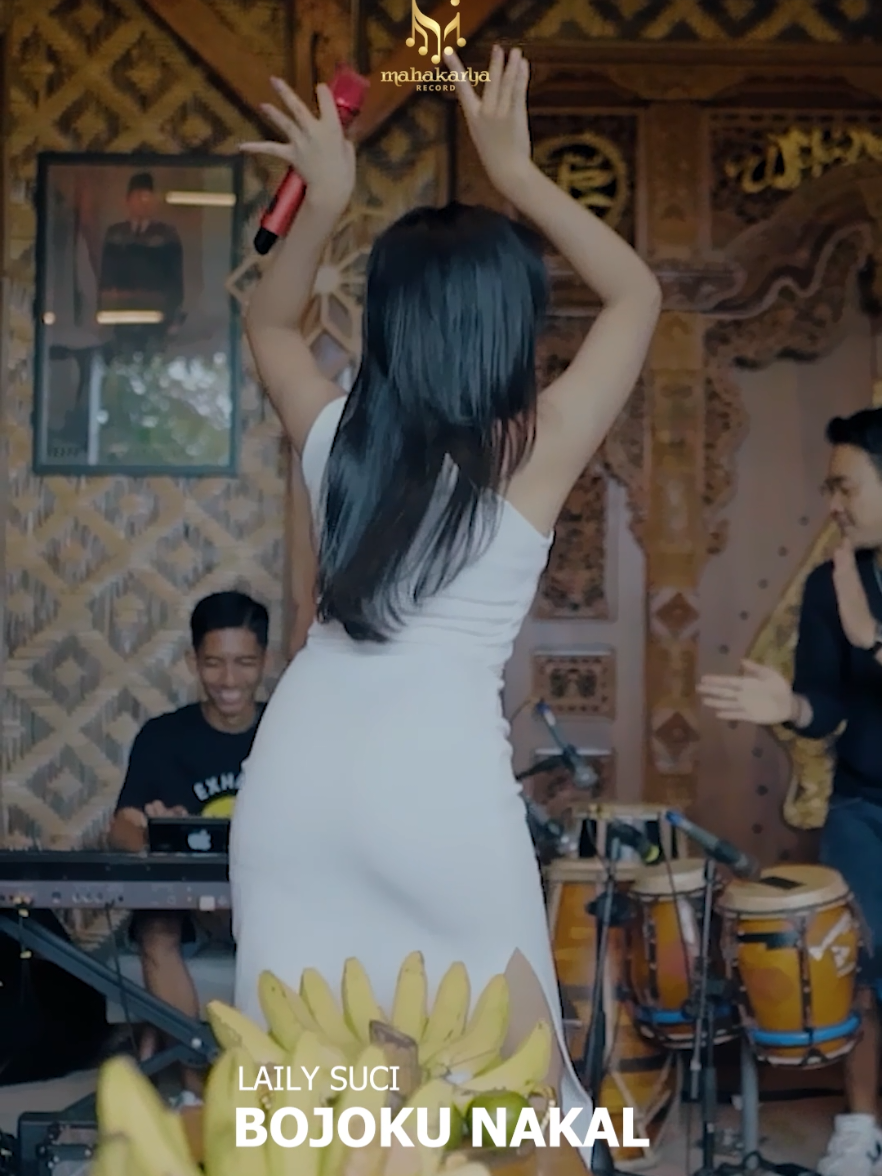 BOJOKU NAKAL bojomu piye..???? #lailysucibanyuwangiviral #Lailysuci #sunankendang #mahakaryabanyuwangi #fyp  @LAILY SUCI🌙 @tsanifanie 