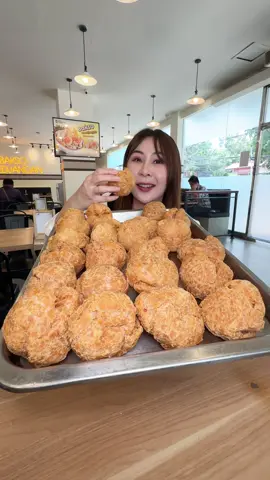 Bakso keju kuah nya keju juga …. Mantapppp 👍👍👍👍 cobain di Bako Boedjangan buruan ….  #sibungbung #kulinerviral #reviewmakanan @Bakso Boedjangan 