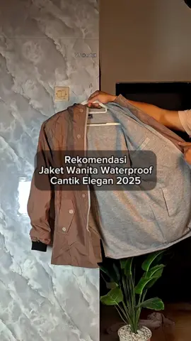 Rekomendasi jaket wanita elegan waterproof windproof buat outfit 2025 di tiktok shop nih, jaket bolak balik wanita nyaman dipakai buat harian, cocok dijadikan koleksi jaket motor maupun liburan di musim dingin nih. Buat wanita muslimah yang lagi cari jaket muslimah syari terbaru jaket coat ini bisa dijadikan koleksinya juga lho. Yang mau promo jaket wanita elegan original brand lokal sebagus ini buruan klik keranjang kuning ya😊 #jaketwanita #jaketbolakbalikwanita #jaketmuslimah #jaketmusimdingin #jaketsyari 