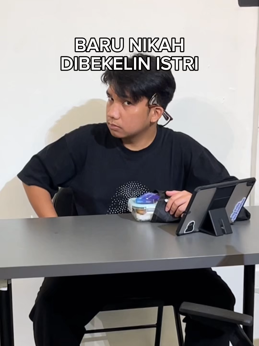 Ini sih fix istri idaman party goers! #pasutri #relationship #marriage #antihangover